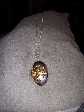 AVON "My Why" Oak Tree Incentive Locket necklace